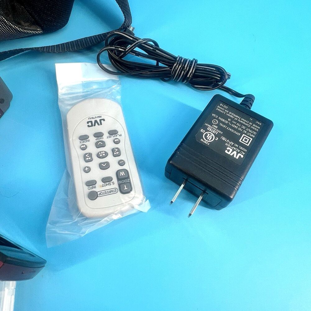 JVC Everio GZ-MG330 HD Handheld 30GB HDD Camcorder. Complete - Picture 7 of 11